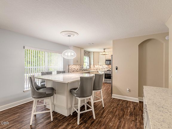 4th image of 1095 Horizon View Blvd