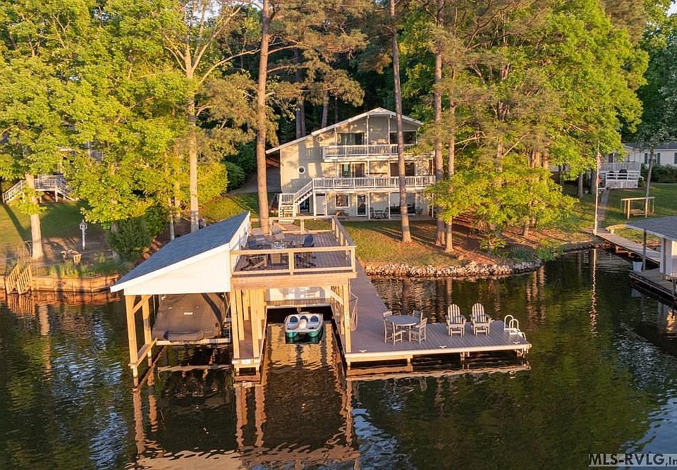 1st image of 128 Crane Dr