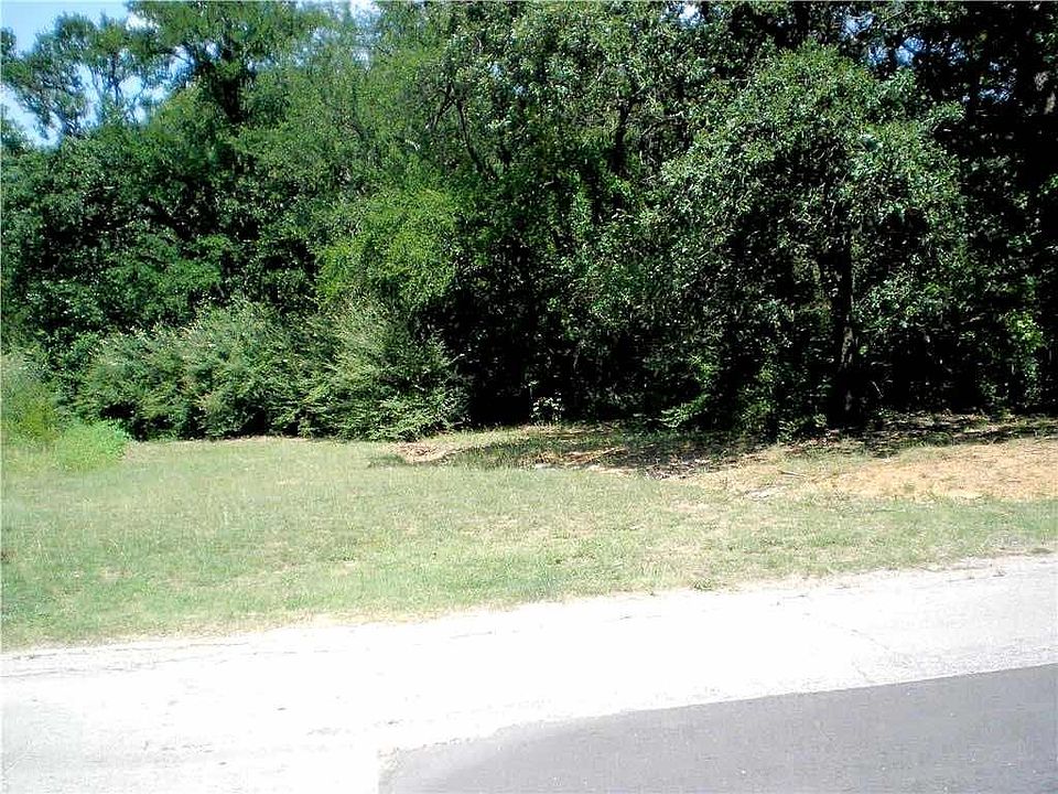2nd image of 2009 Watson St Lot 13