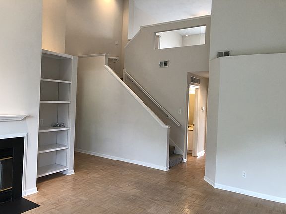 4th image of 5600 Waterman Blvd APT 4