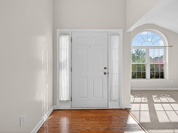 4th image of 205 Summitbluff Dr