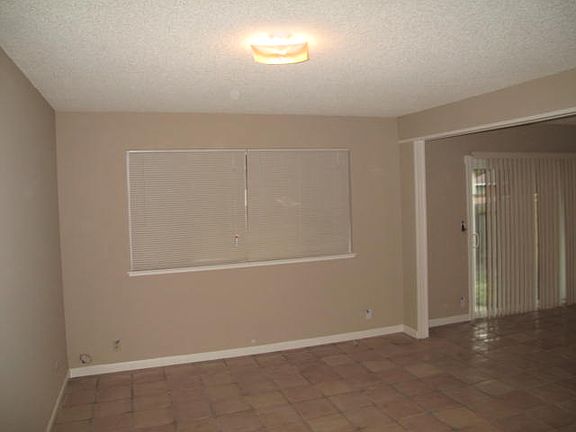 4th image of 5420 Tangerine Ave