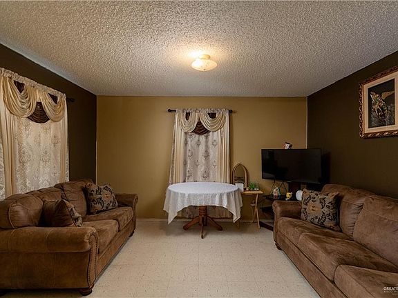 3rd image of 5834 S 28th Ln