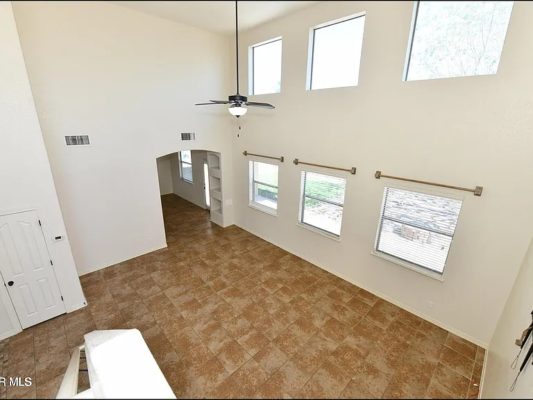 14309 S Cave Ave — Photo 46