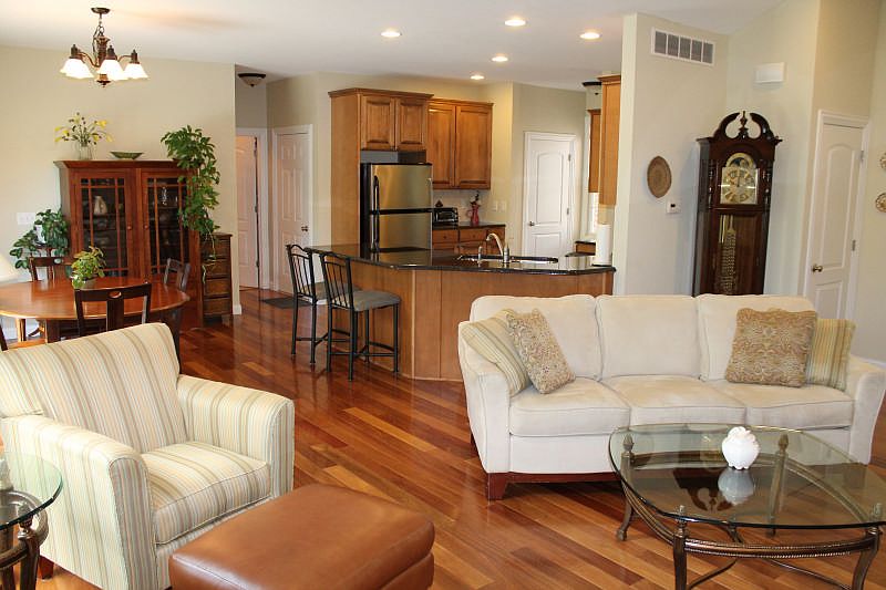 1st image of 1212 Winterberry Ln