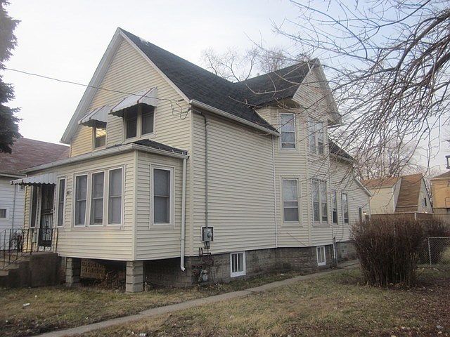 1st image of 61 E 138th St