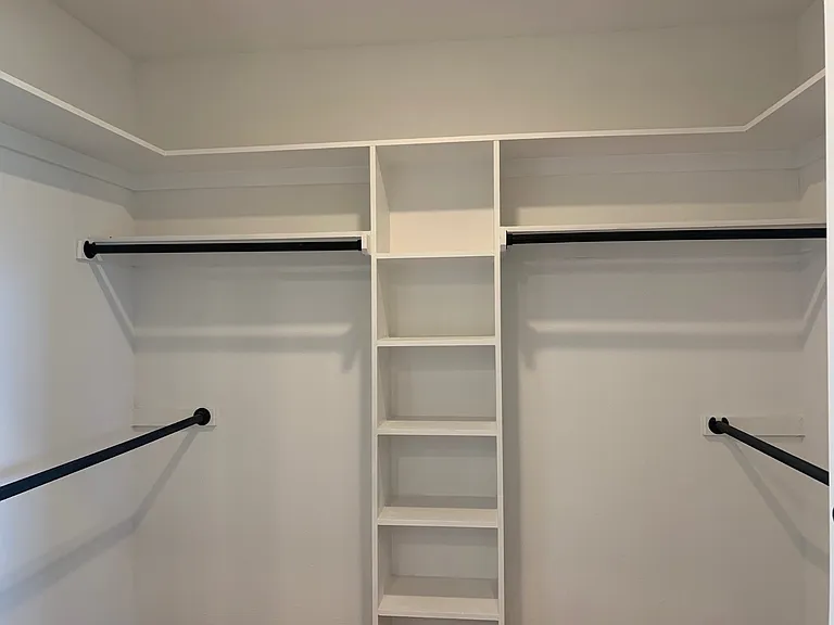 336 Lakewood Ct — Photo 17