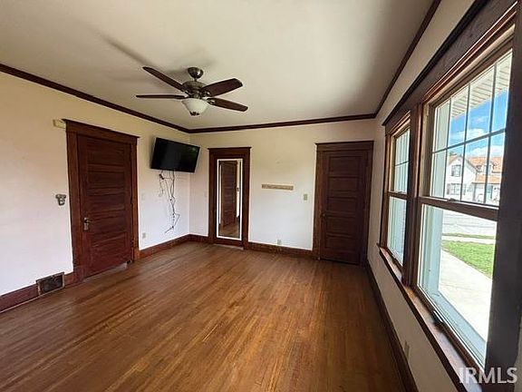 5th image of 208 N Washington Ave