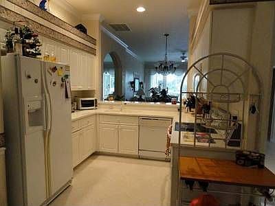 4th image of 26553 Clarkston Dr