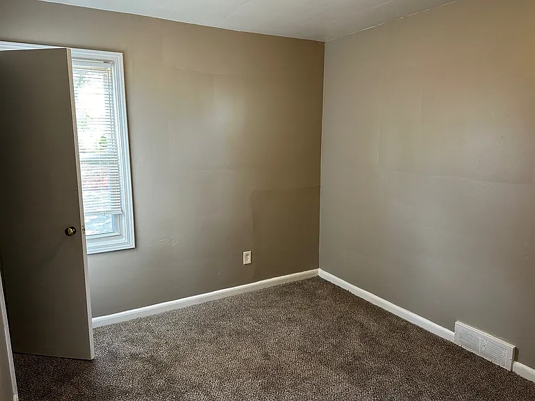 17520 Toepfer Dr — Photo 4