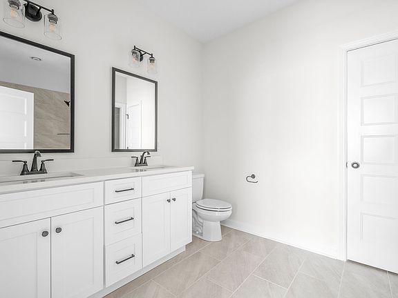 4th image of 1196 Ross Ln