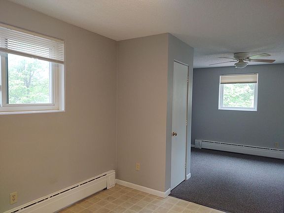 3rd image of 131 N Elm St