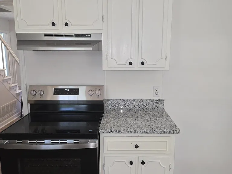 436 N Royal Tower Dr — Photo 5