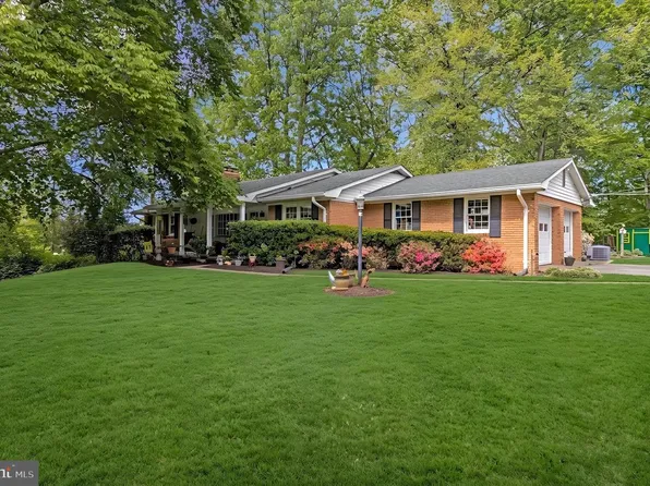 5655 Glenwood Dr, Alexandria, VA 22310