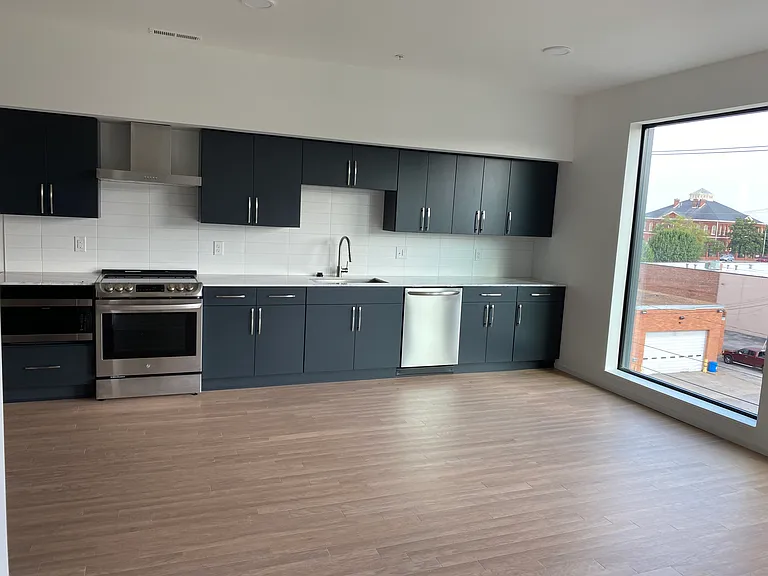 806 Olympic St #402 — Photo 13