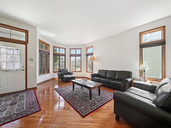 3rd image of 5356 N Lowell Ave