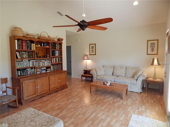 3rd image of 2850 Palm Ave