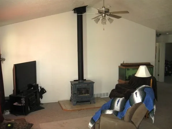 2096 E Shadow Dr, Eagle Mountain, UT 84005