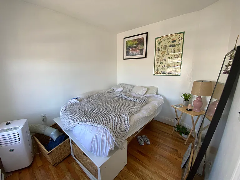 520 Saratoga St #3 — Photo 4