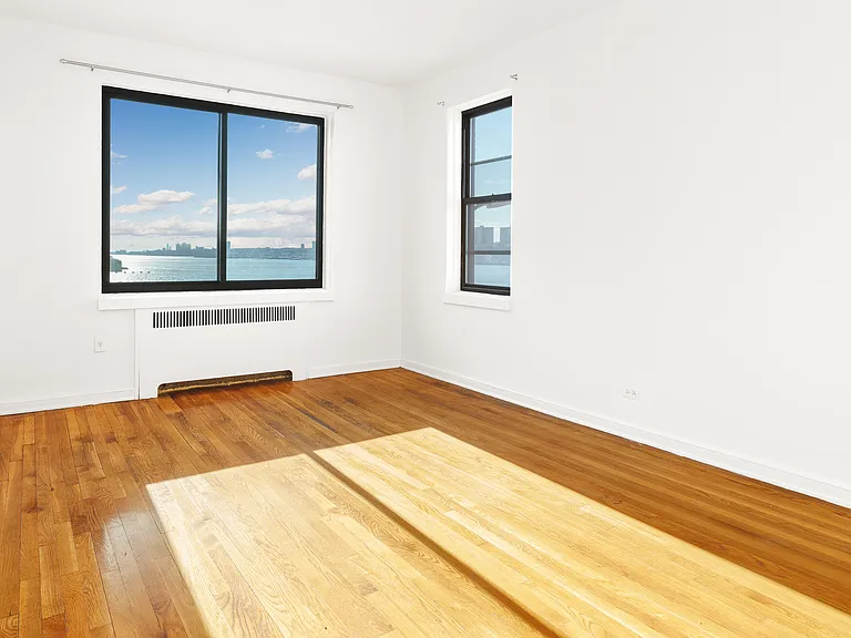 158-18 Riverside Dr W #4E50 — Photo 7