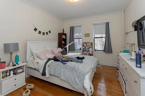 35 Glenville Ave Photo 1
