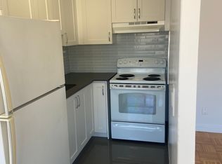 642 Vaughan Rd #1023707, Toronto, ON M6E2Y3