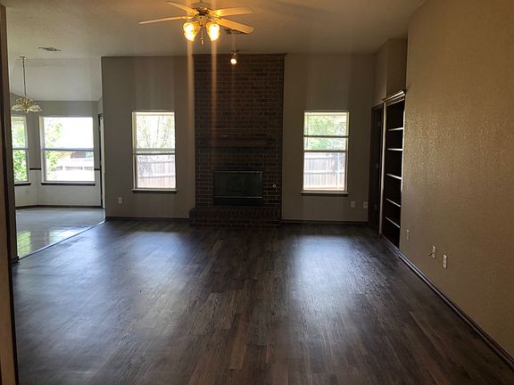 2nd image of 2909 Sandstone Dr