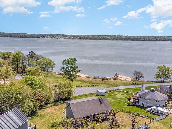 5th image of 143 Cliffview Dr