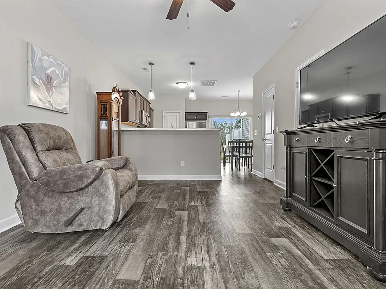 3 Jaydn Dr W — Photo 7
