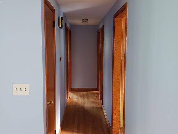 5th image of 37 Asbury Ave