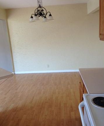 5th image of 1156 E 347th St