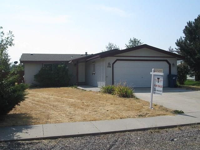 1st image of 706 Oakwood Dr