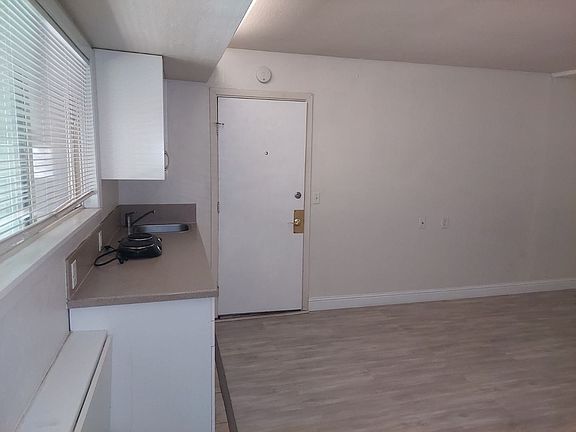 4th image of 1040 Martin Ave Unit 26