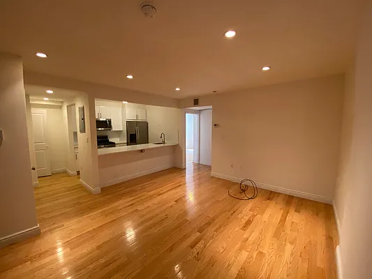 Rented by REAL New York | media 10