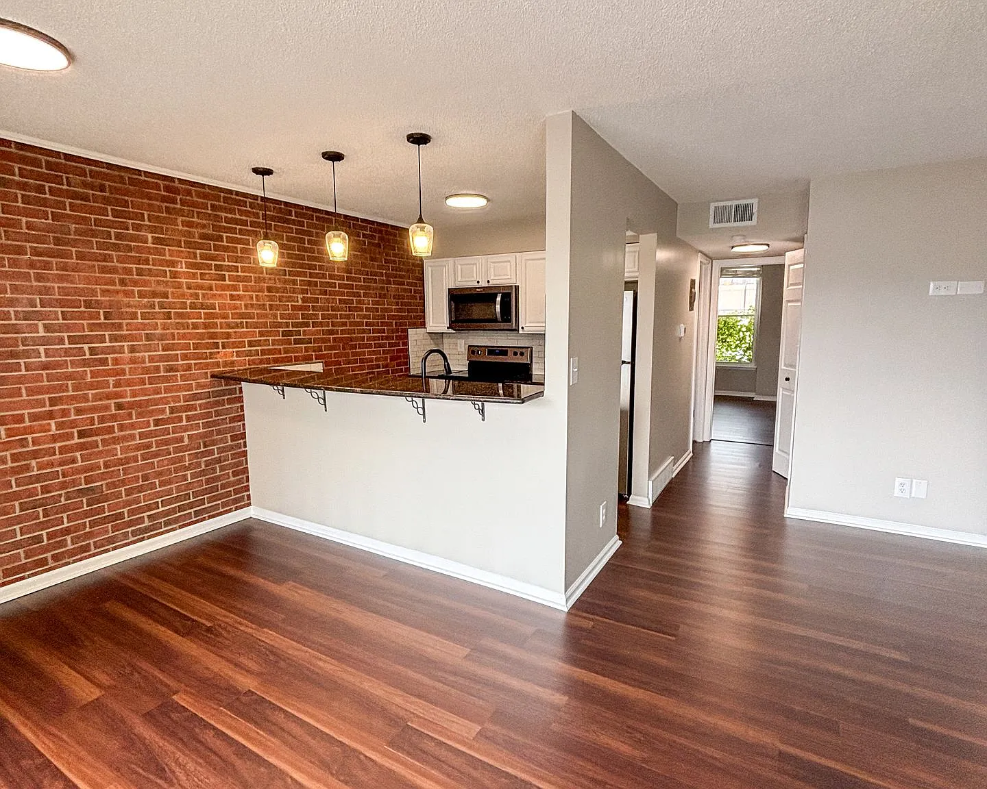 Belleview Apartments — Photo 3