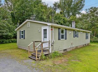 1587 S Windsor St, South Royalton, VT 05068