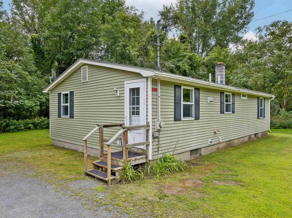 1587 S Windsor Street, Royalton, VT 05068