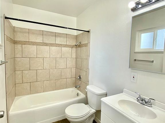 3rd image of 1037 S Russell Ave APT G