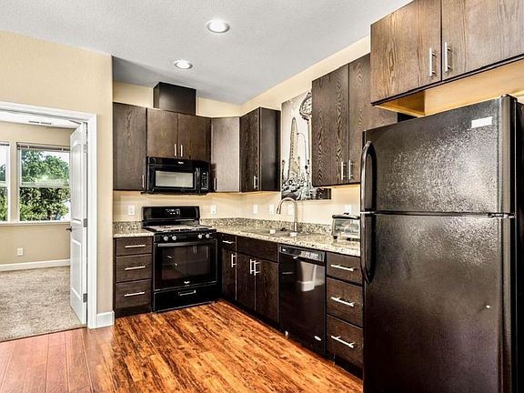 5th image of 1934 Terry Rd #B