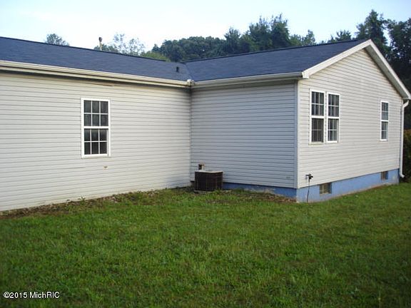 2nd image of 3370 Smith Lane Dr