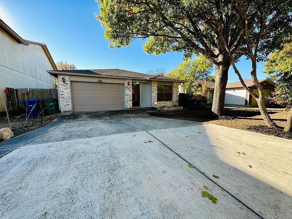 1st image of 12722 Maple Park Dr