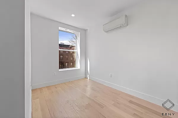 Rented by ERNY LLC | media 14
