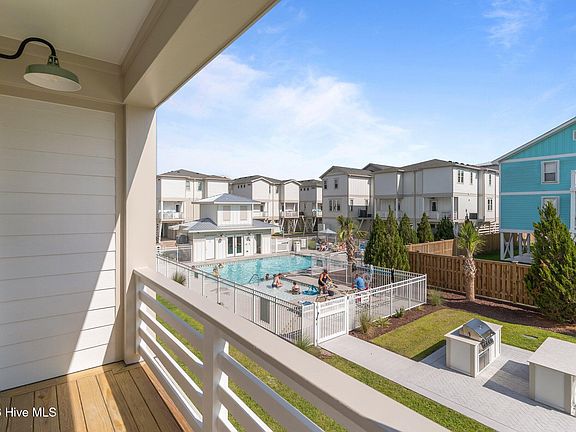 5th image of 906 Second Street S #1