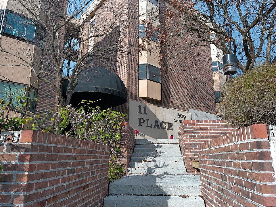 1st image of 509 11th St APT 3010
