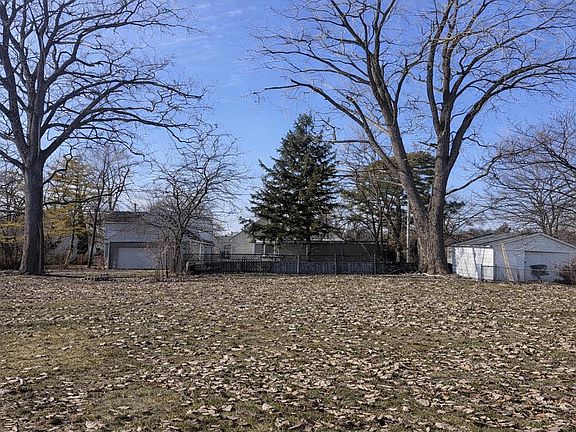 3rd image of 405 Harvard St