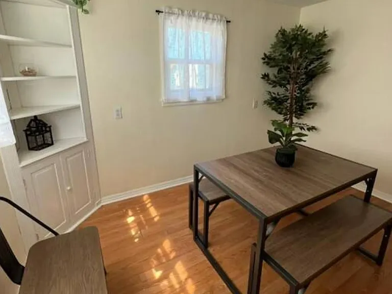 635 Amoretti St — Photo 5