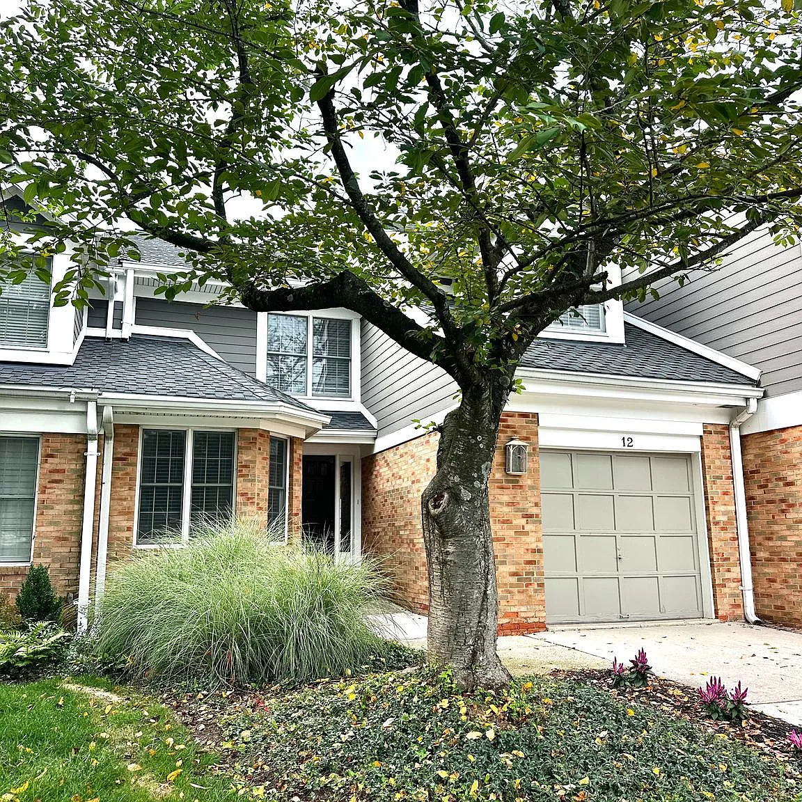 3 bed, 3.5 bath, 2799 sqft, $4,000 — Photo 2