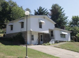 125 Hilltop Dr, Gallipolis, OH 45631