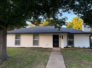 2926 Panhandle Dr, Grapevine, TX 76051