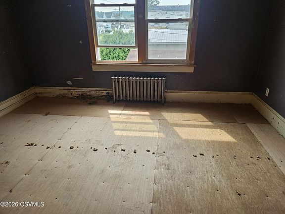 3rd image of 637639 Lasalle St